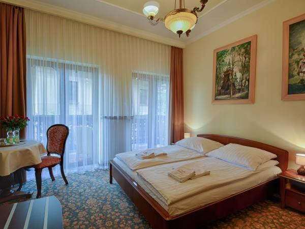 Victoria Cechini Hotell Krynica Zdroj Eksteriør bilde