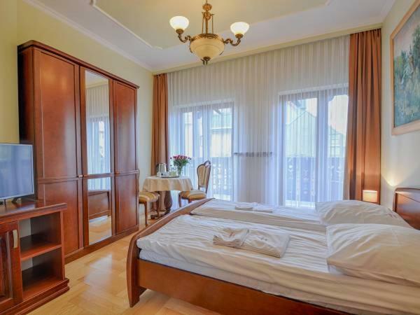Victoria Cechini Hotell Krynica Zdroj Eksteriør bilde