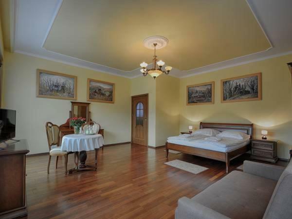 Victoria Cechini Hotell Krynica Zdroj Eksteriør bilde